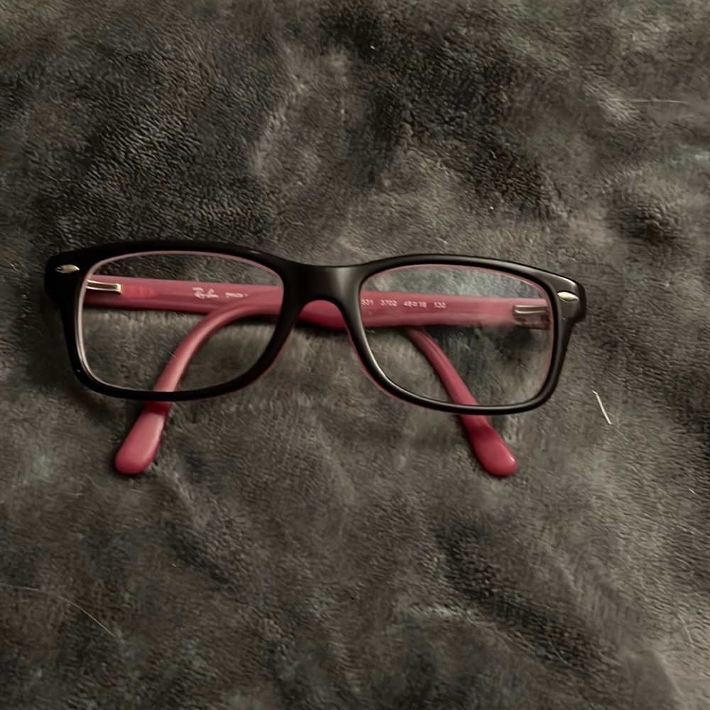 Childrens ray ban glasses for prescription purposes in excellent condition